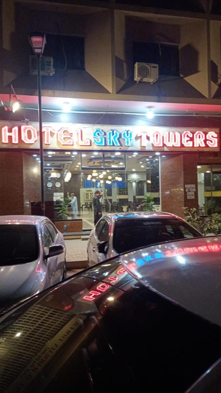 Hotel Sky Towers Karachi Ngoại thất bức ảnh
