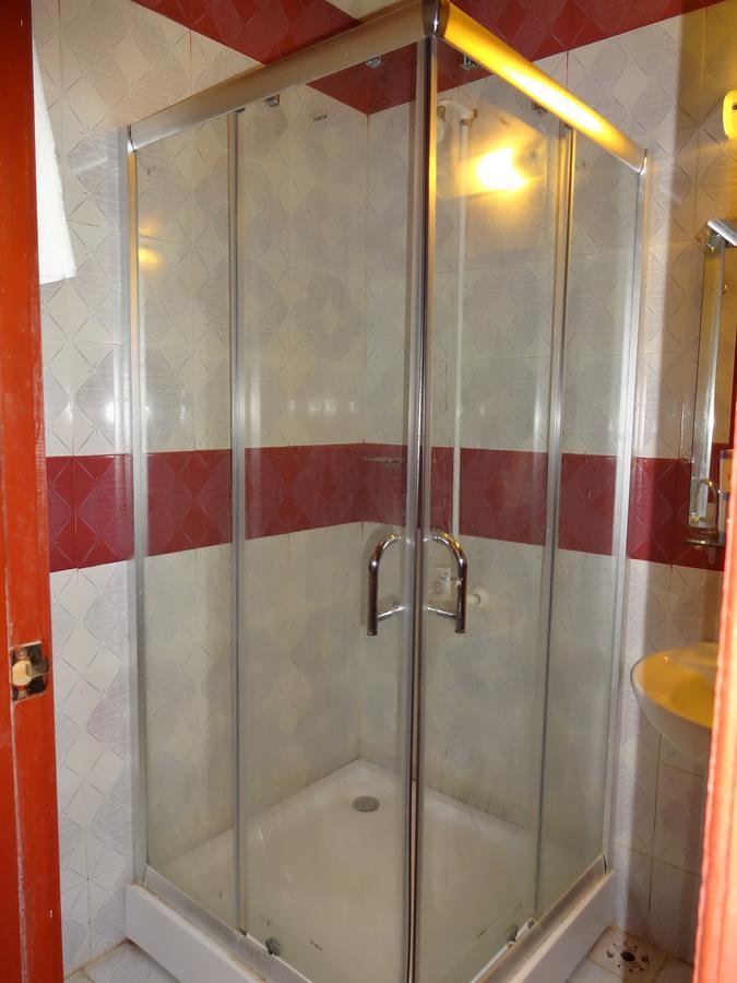 Hotel Sky Towers Karachi Ngoại thất bức ảnh