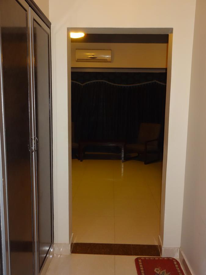 Hotel Sky Towers Karachi Ngoại thất bức ảnh