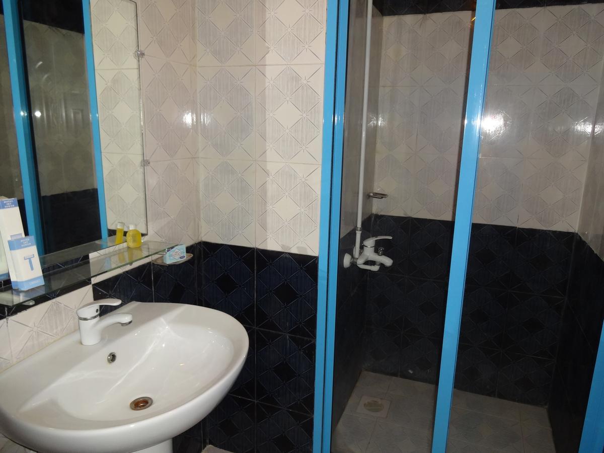 Hotel Sky Towers Karachi Ngoại thất bức ảnh